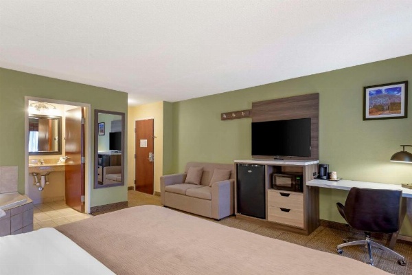 Quality Inn Raleigh Downtown image 22